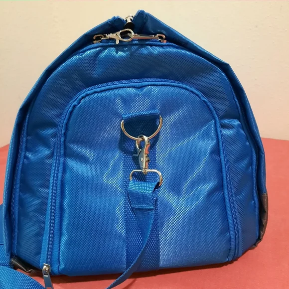 VACAYA blue garment bag
